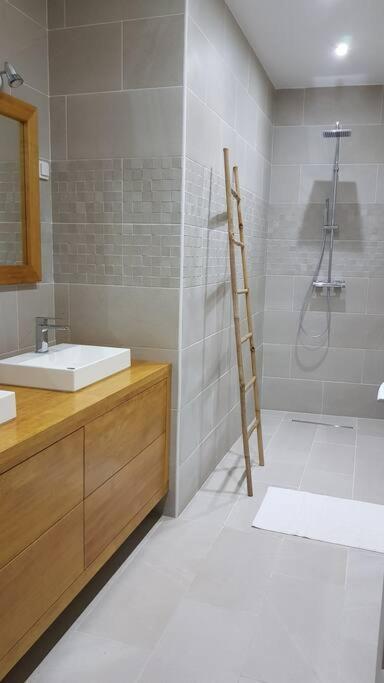Case Terre Sainte - Maison Meublee F3 外观 照片